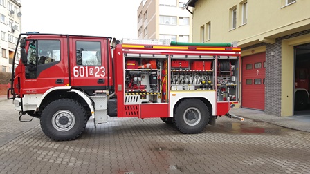 Średni samochód ratowniczo-gaśniczy kategorii terenowej do gaszenia pożarów w trudno dostępnym terenie